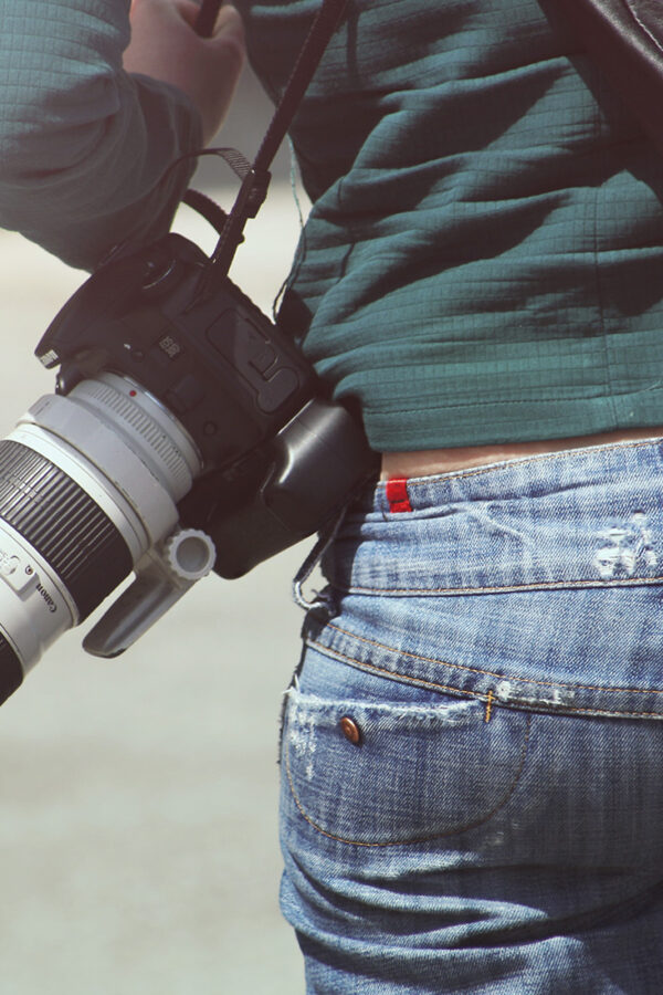 person-woman-camera-photographer